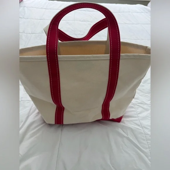 L.L. Bean Canvas Boat and Tote with Red Trim size medium - Picture 1 of 3